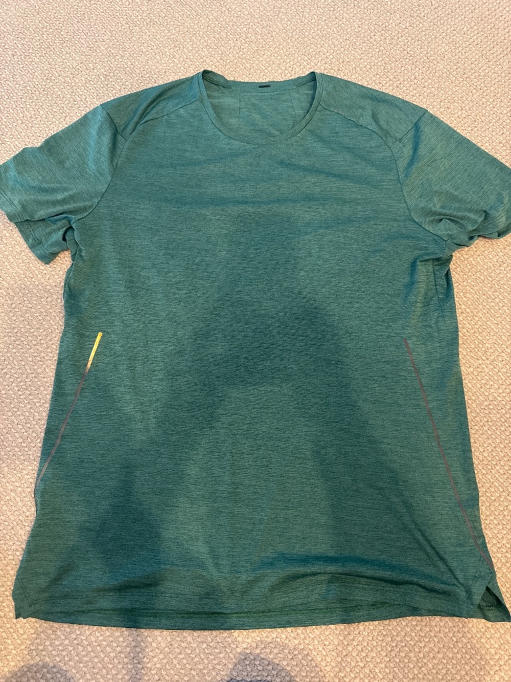 Lululemon men’s shirt